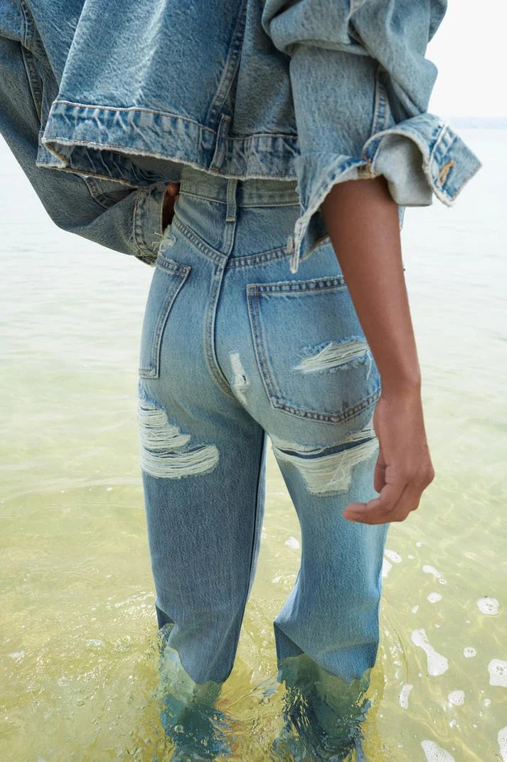 09 ZR Highwaist Ripped straight fit jeans